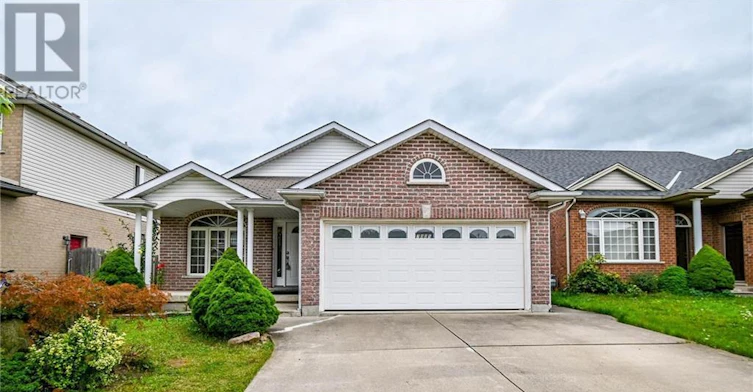 7005 Kelly Drive, Niagara Falls, ON, L2H 3J9