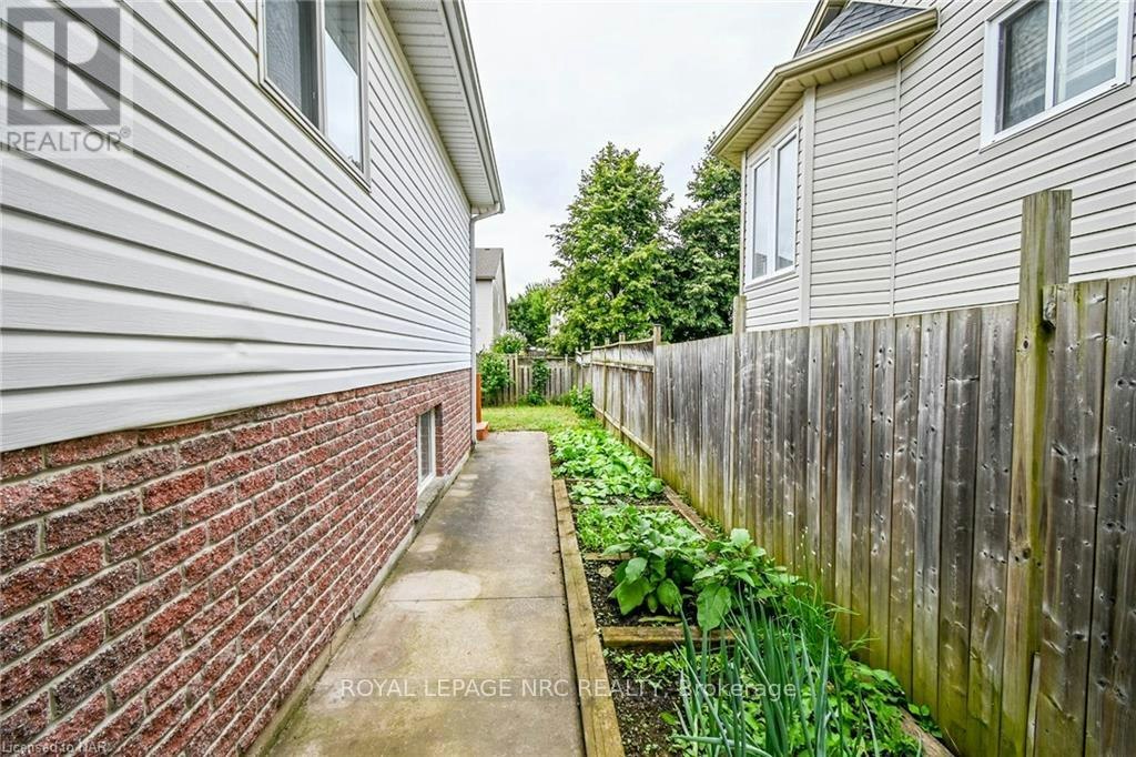 7005 Kelly Drive, Niagara Falls, ON, L2H 3J9 - 7