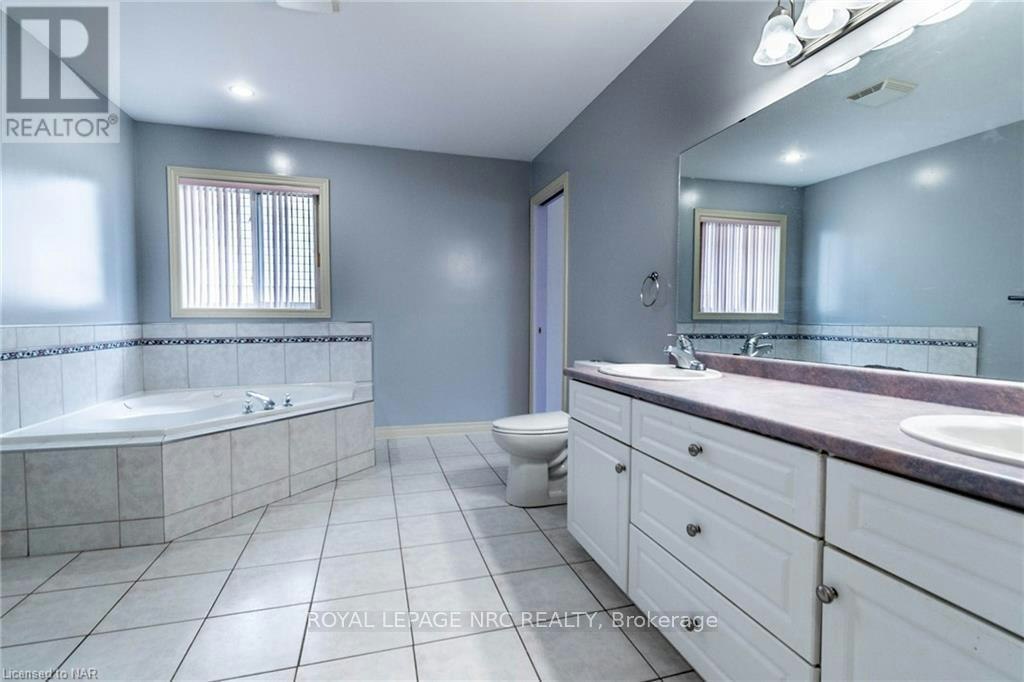 7005 Kelly Drive, Niagara Falls, ON, L2H 3J9 - 14
