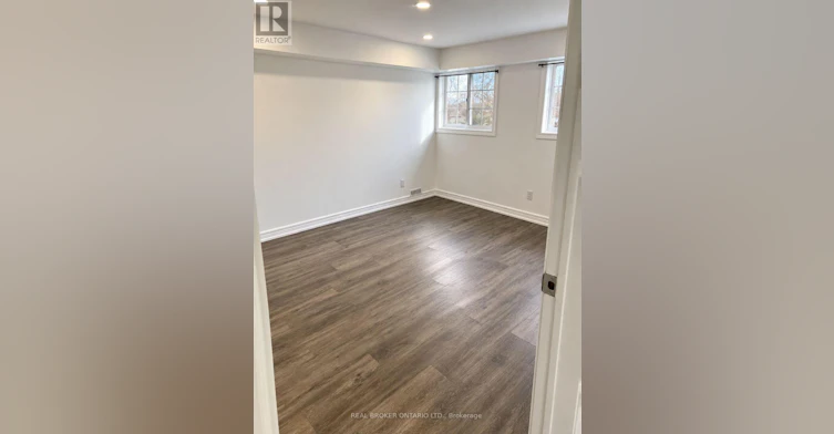 LOWER-558 First Avenue, Welland, ON, L3C 1Z3 - 4