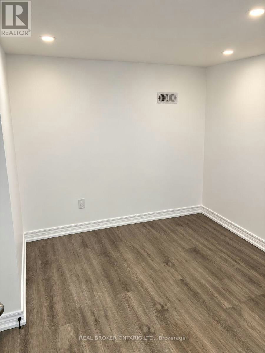 LOWER-558 First Avenue, Welland, ON, L3C 1Z3 - 7