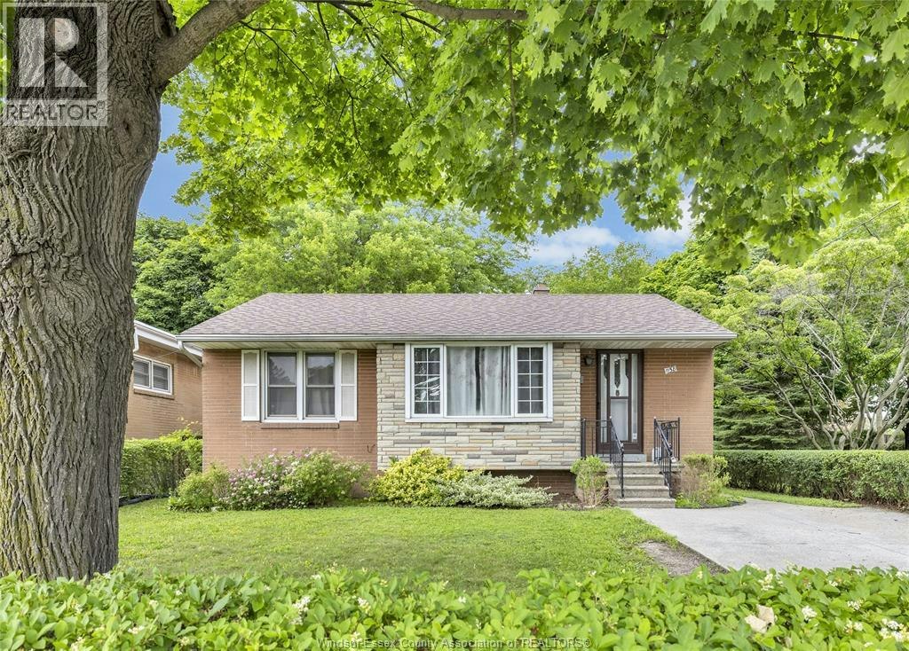 1158 Dot Avenue, Windsor, ON, N9C 3J1