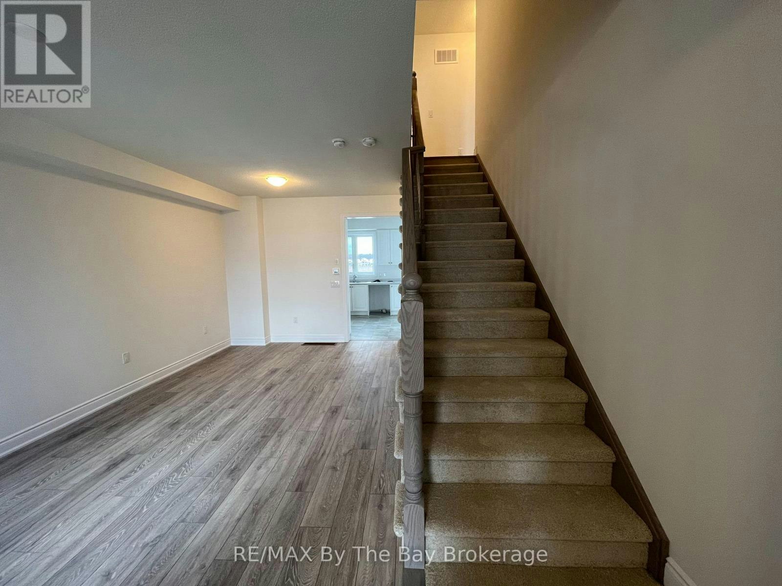 17 Carriage Lane, Wasaga Beach, ON, L9Z 0M5 - 7