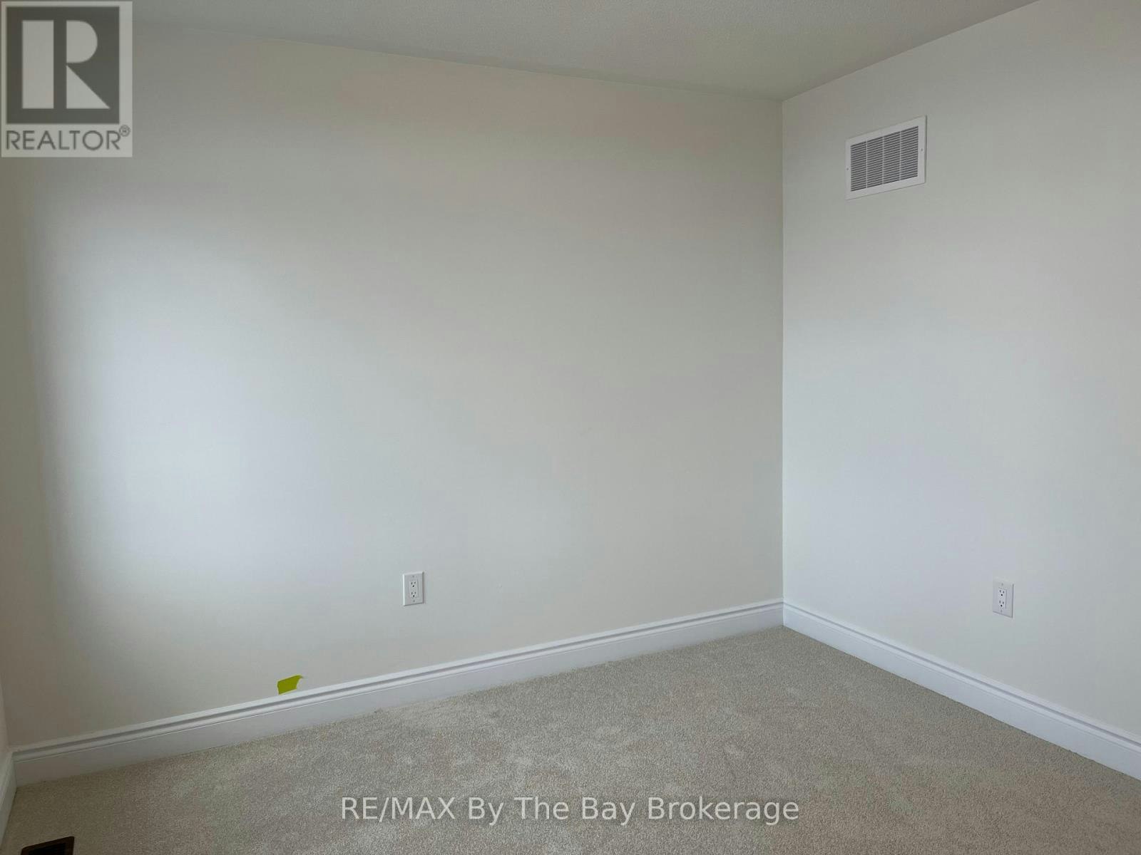 17 Carriage Lane, Wasaga Beach, ON, L9Z 0M5 - 17