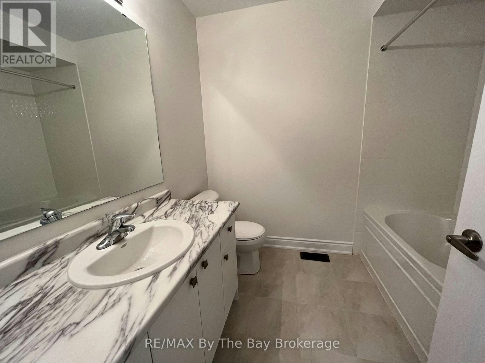 17 Carriage Lane, Wasaga Beach, ON, L9Z 0M5 - 18