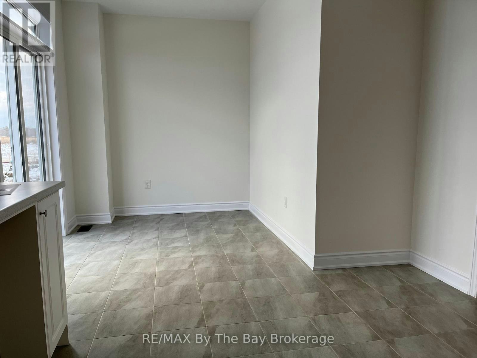 17 Carriage Lane, Wasaga Beach, ON, L9Z 0M5 - 3