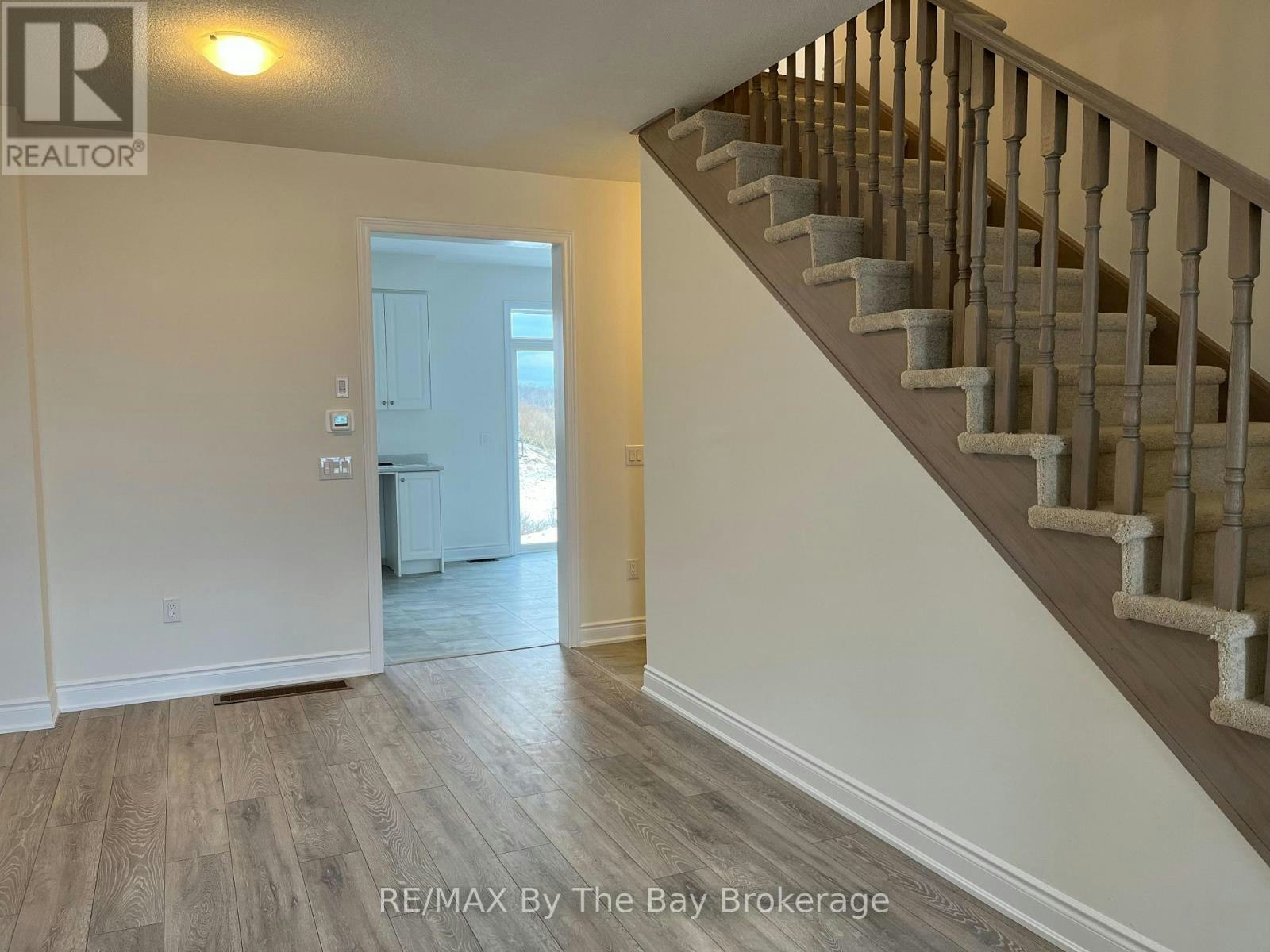 17 Carriage Lane, Wasaga Beach, ON, L9Z 0M5 - 4