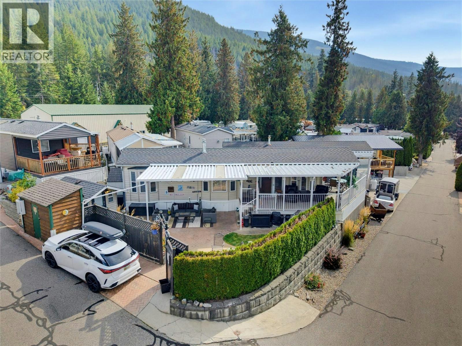 65-8242 97a Highway, Mara, BC, V0E 2K0