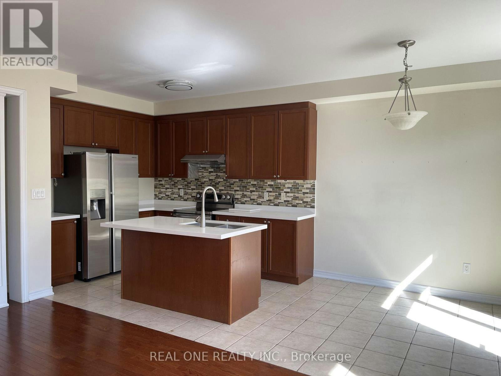 25 Paper Mills Crescent, Richmond Hill, ON, L4E 0V5 - 6