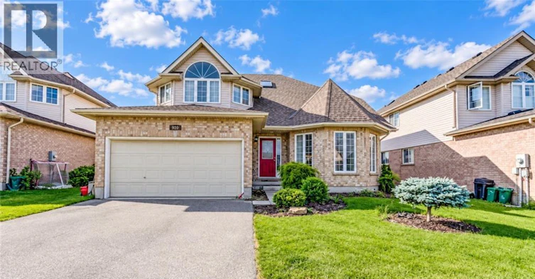 920 Marl Meadow Court, Kitchener, ON, N2R 1L4