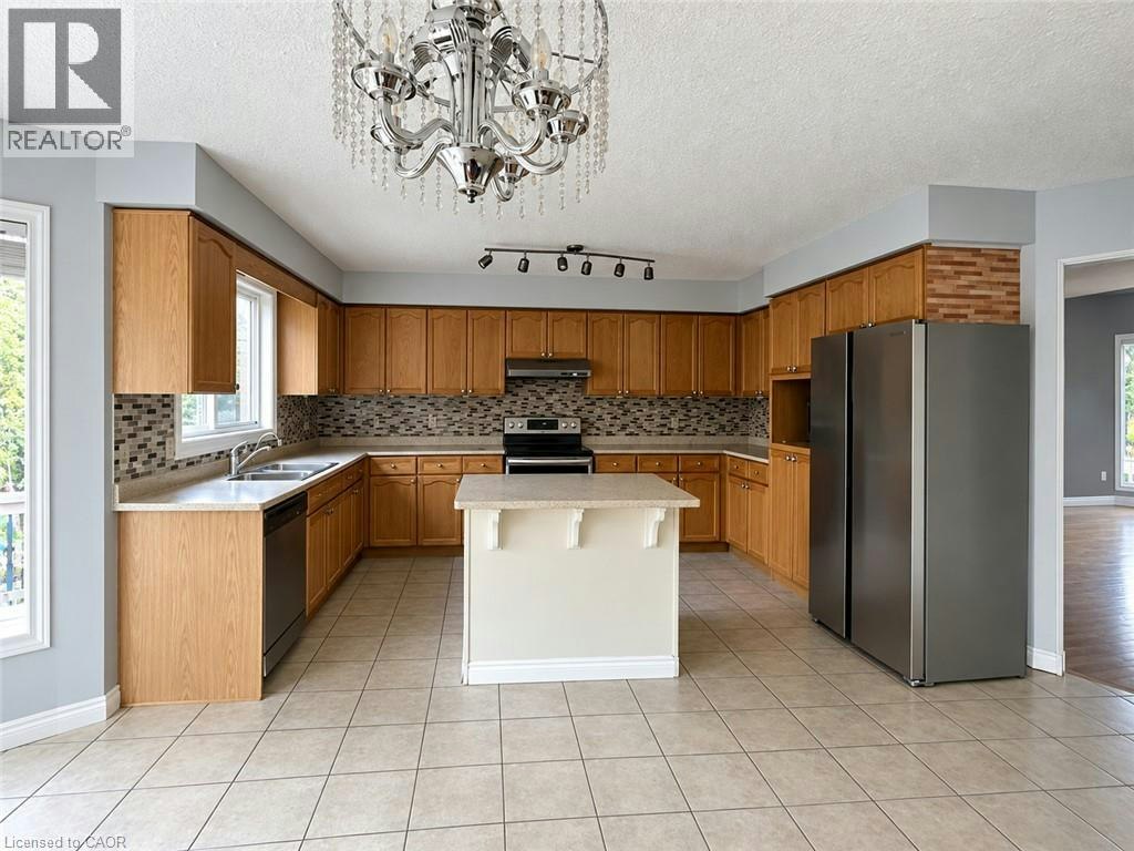 920 Marl Meadow Court, Kitchener, ON, N2R 1L4 - 8