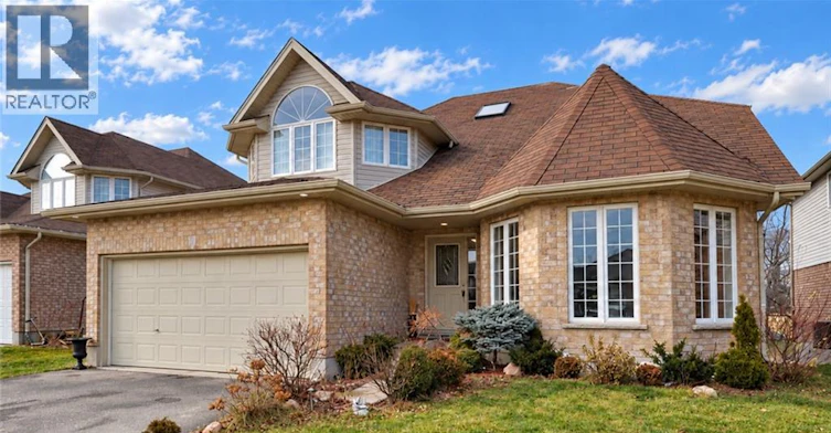 920 Marl Meadow Court, Kitchener, ON, N2R 1L4 - 2