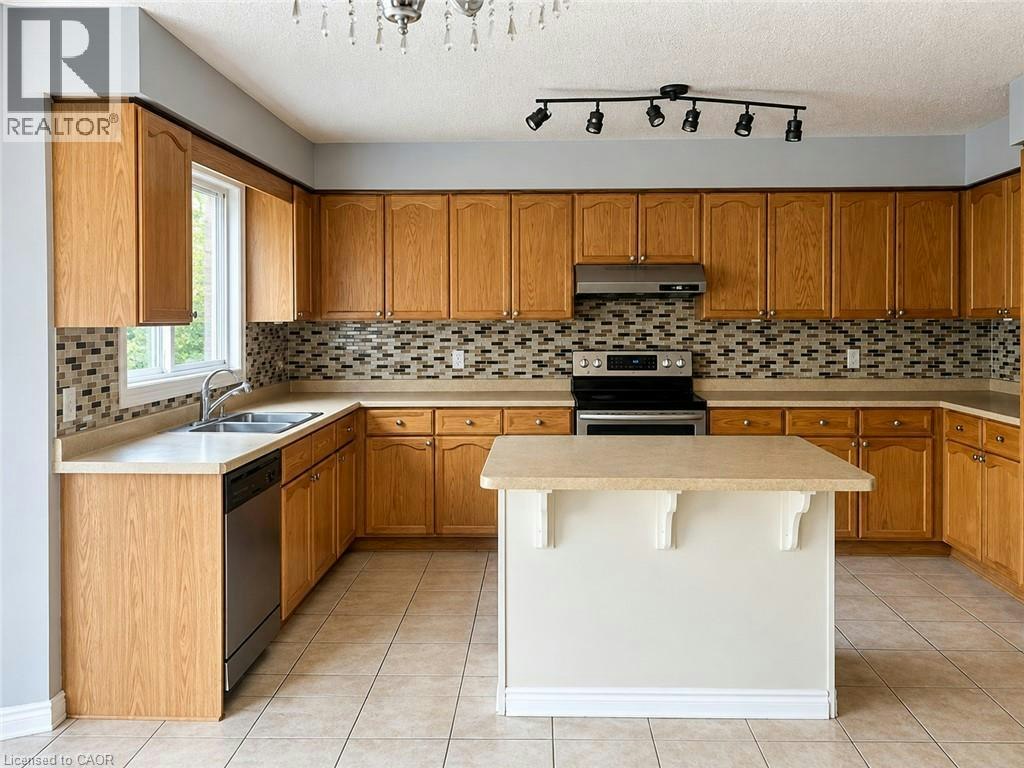 920 Marl Meadow Court, Kitchener, ON, N2R 1L4 - 11
