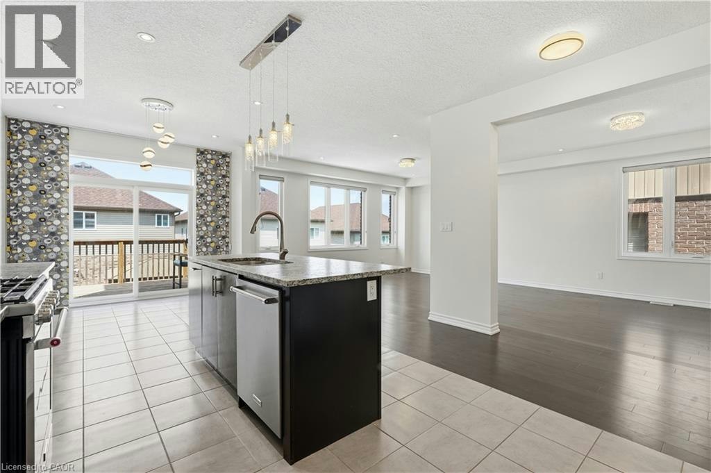 359 Beechdrops Drive, Waterloo, ON, N2V 0E8 - 35