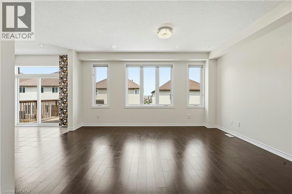 359 Beechdrops Drive, Waterloo, ON, N2V 0E8 - 3