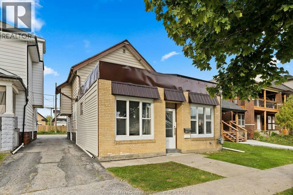 1537 Howard, Windsor, ON, N8X 3T5