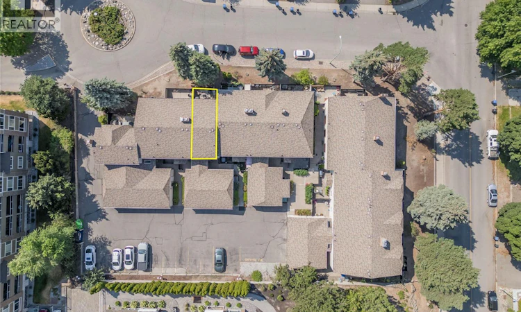 3-1675 Thayer Court
