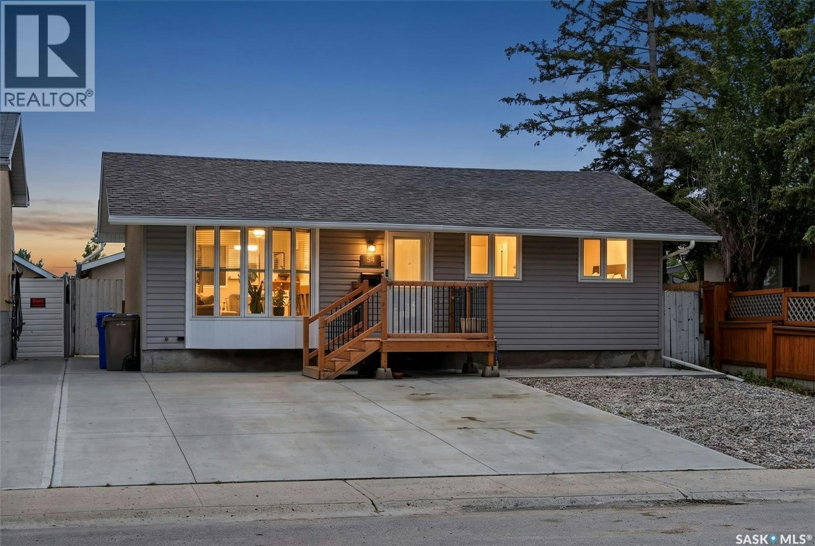 54 Trudelle Crescent, Regina, SK, S4T 6T3