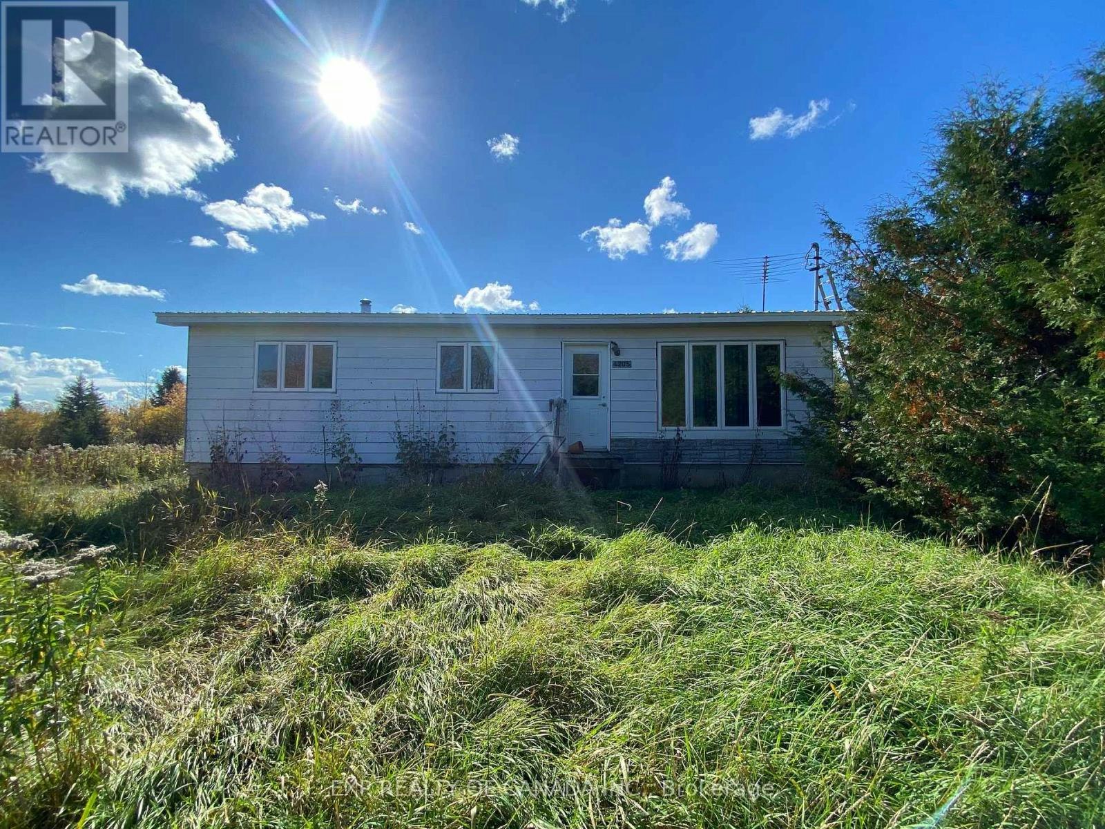 408 Silver Queen Lake Road, Cochrane, ON, P0L 1C0
