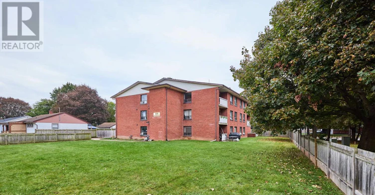 11-4839 Drummond Road, Niagara Falls, ON, L2E 6E2 - 4