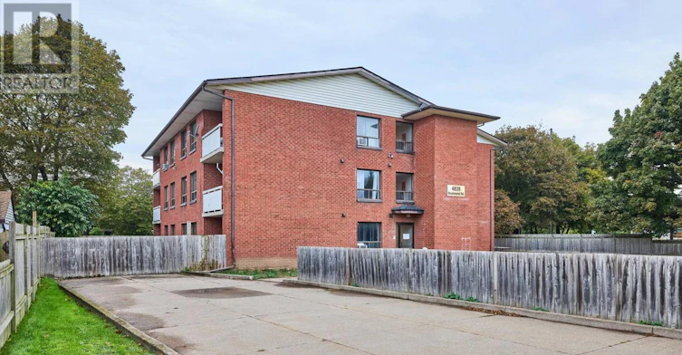 11-4839 Drummond Road, Niagara Falls, ON, L2E 6E2