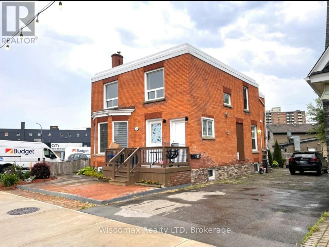 BASEMENT-426 St. Paul Street, St. Catharines, ON, L2R 3N3