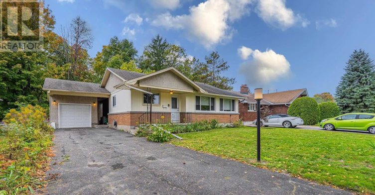 1210 Adirondack Drive, Ottawa, ON, K2C 2V3 - 5
