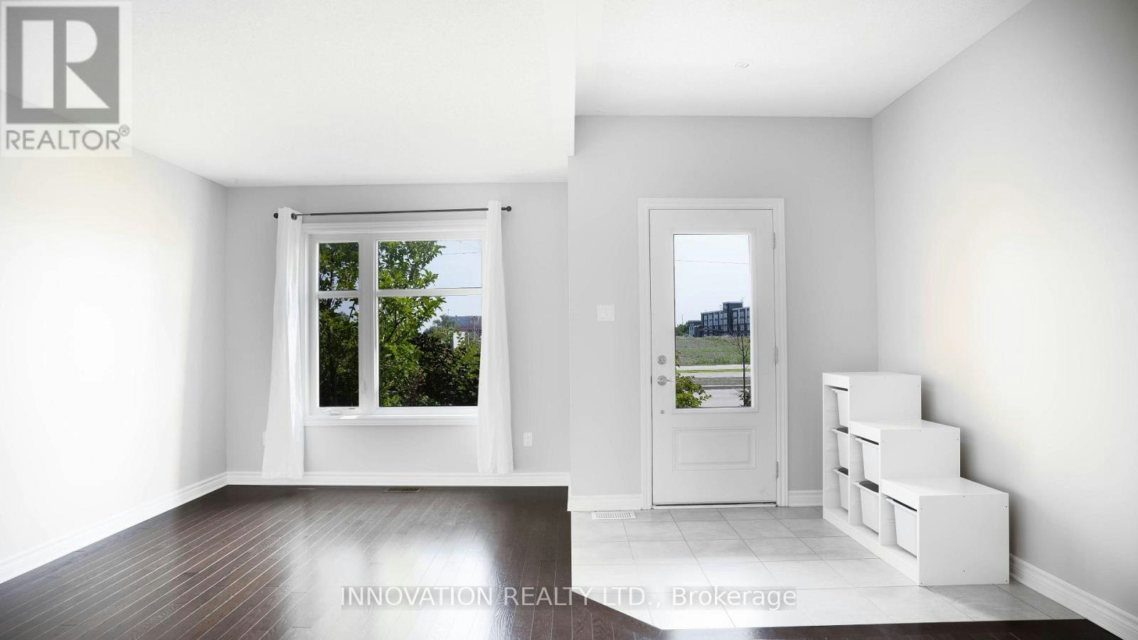 516 Silvertip Lane, Ottawa, ON, K2T 0H7 - 3