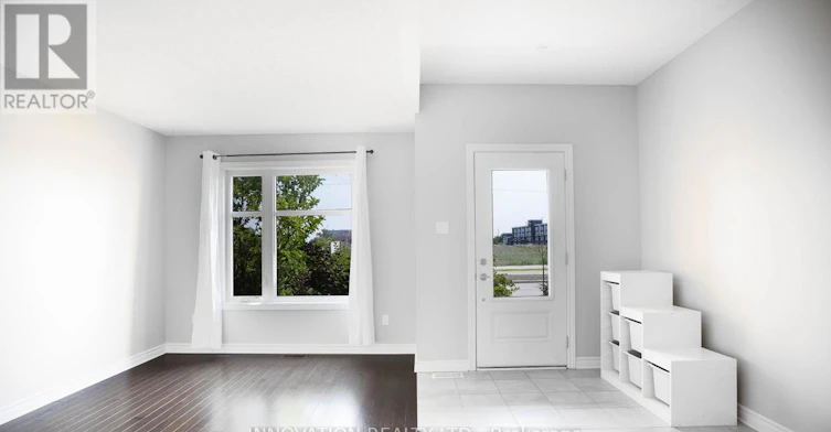 516 Silvertip Lane, Ottawa, ON, K2T 0H7 - 3