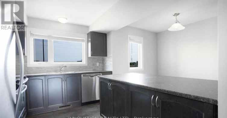 516 Silvertip Lane, Ottawa, ON, K2T 0H7 - 12