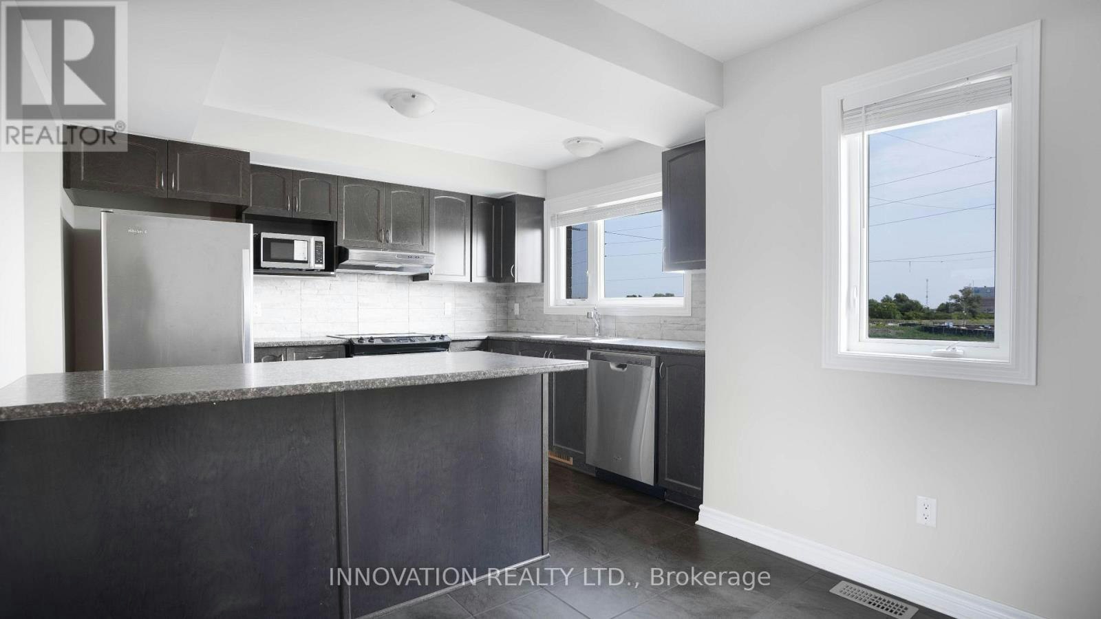 516 Silvertip Lane, Ottawa, ON, K2T 0H7 - 11