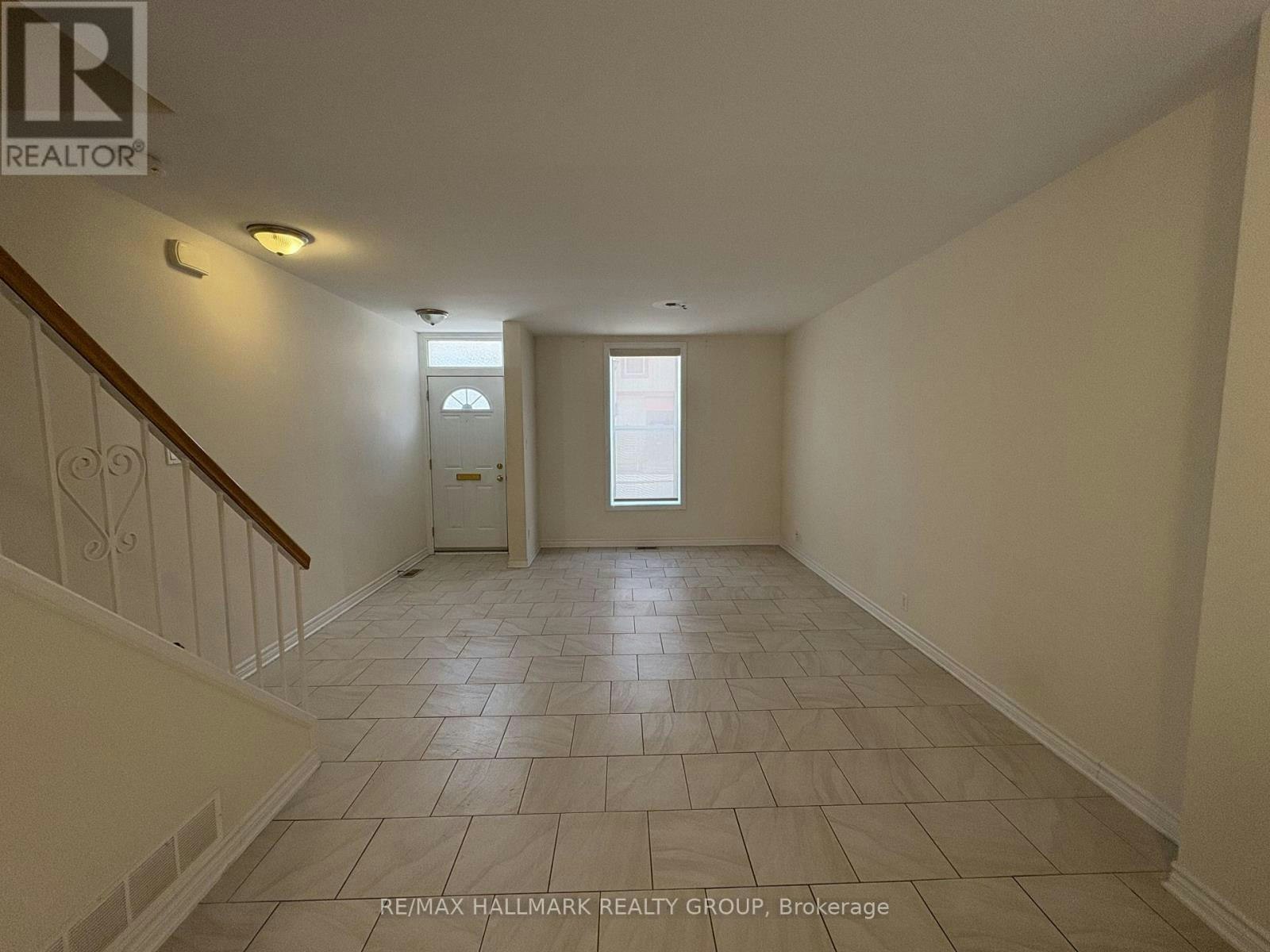 230 Cumberland Street, Ottawa, ON, K1N 5J1 - 2