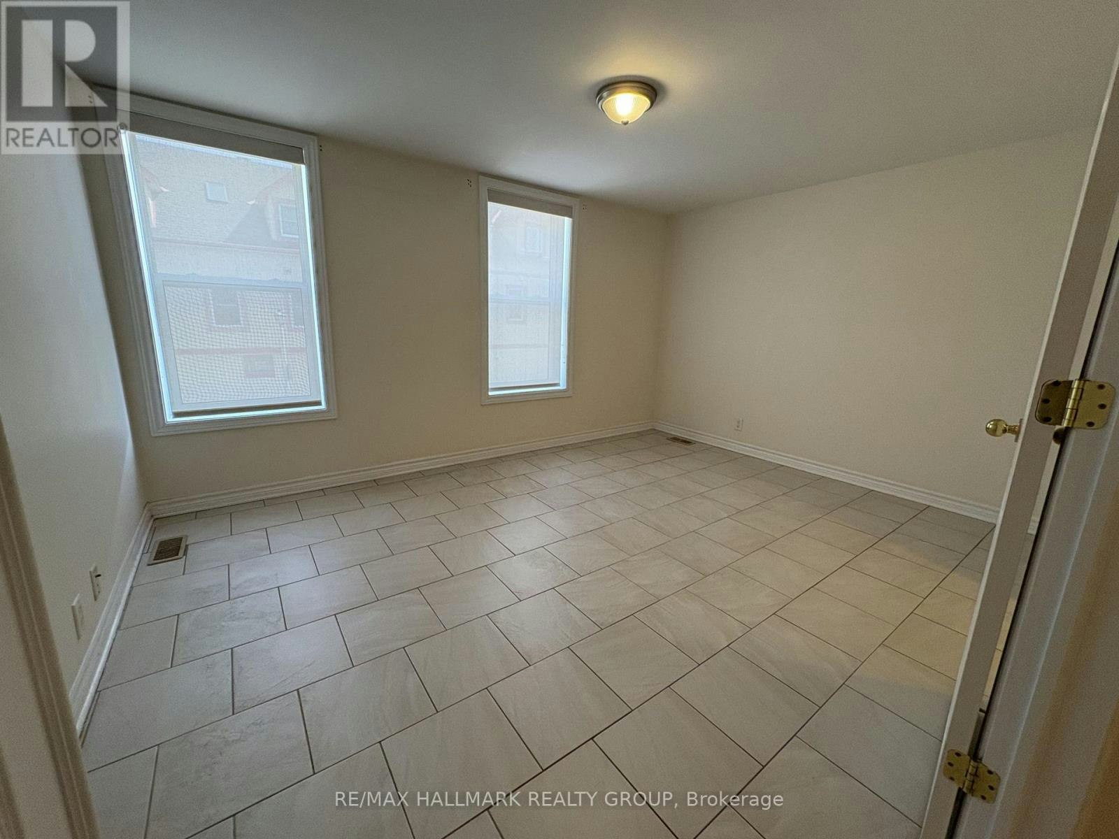 230 Cumberland Street, Ottawa, ON, K1N 5J1 - 7