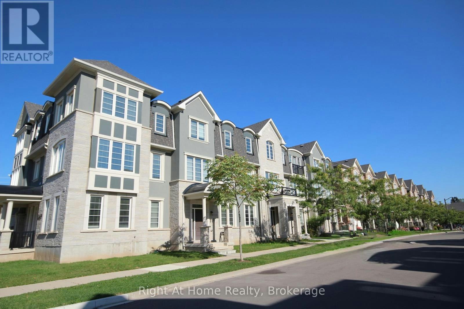 119 Stork Street, Oakville, ON, L6H 7C8 - 2