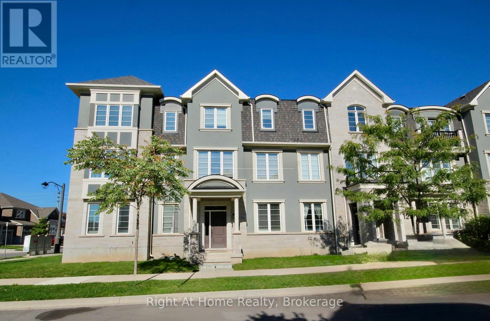 119 Stork Street, Oakville, ON, L6H 7C8