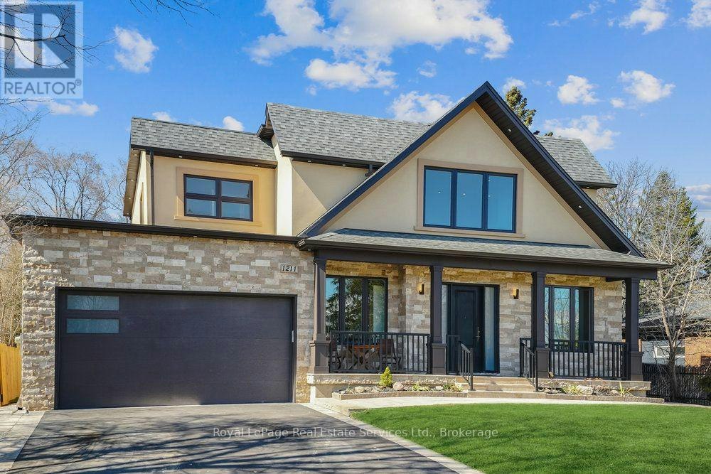 1211 Pinegrove Road, Oakville, ON, L6L 2W8