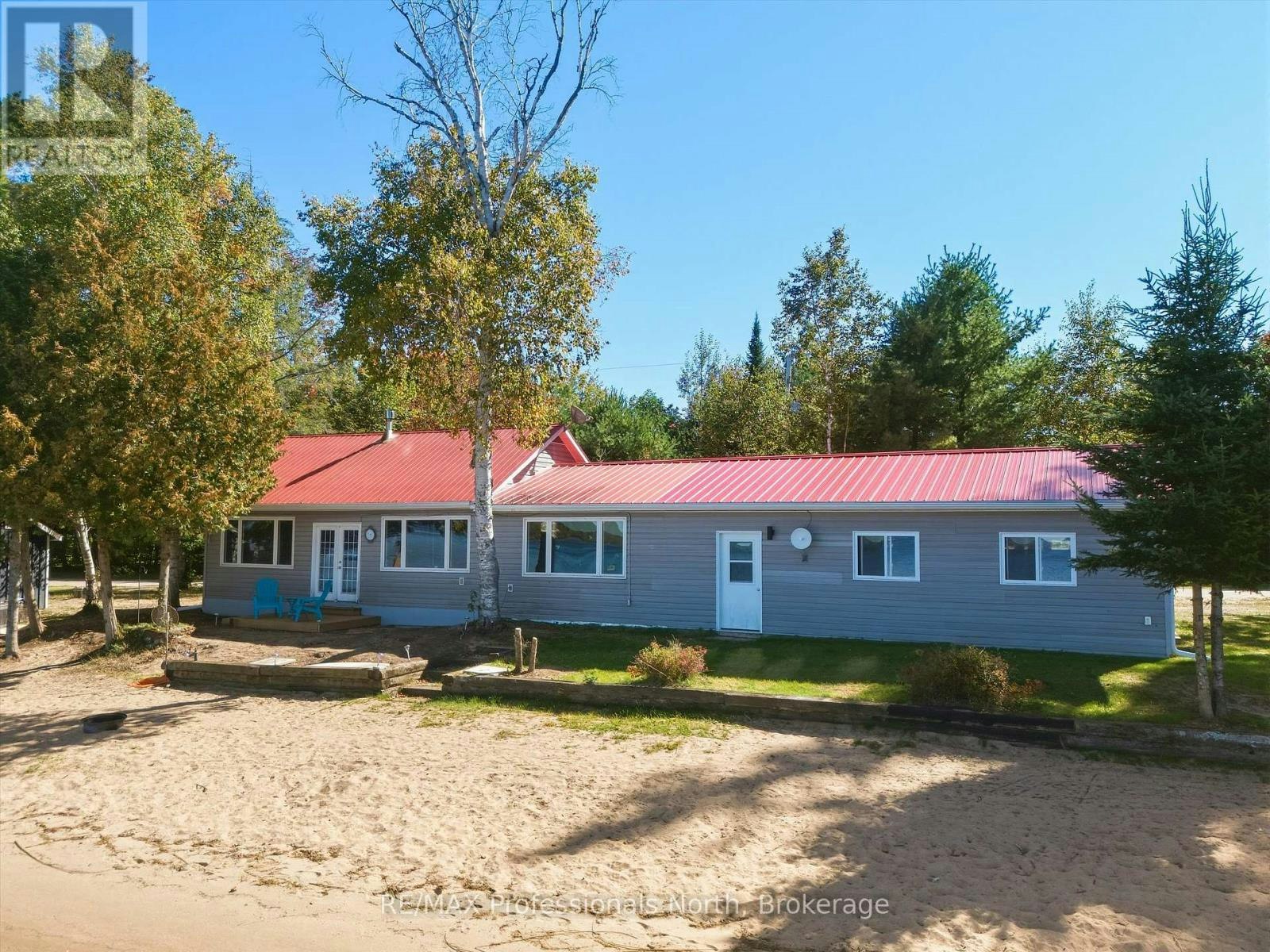 772 Bernard Lake Road S, Township of Strong, ON, P0A 1Z0