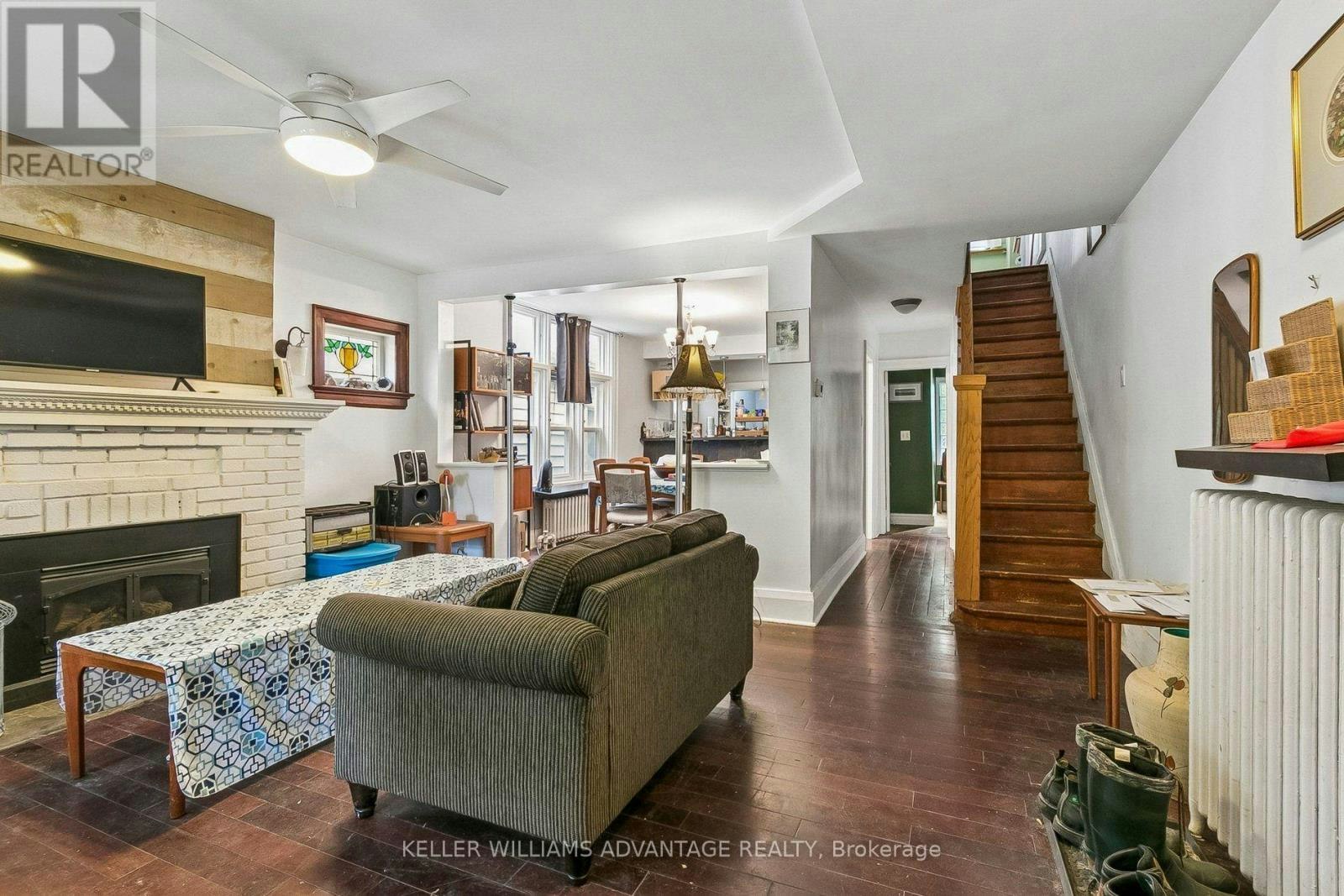 MAIN & 2ND-585 Woodbine Avenue, Toronto, ON, M4E 2H9 - 4