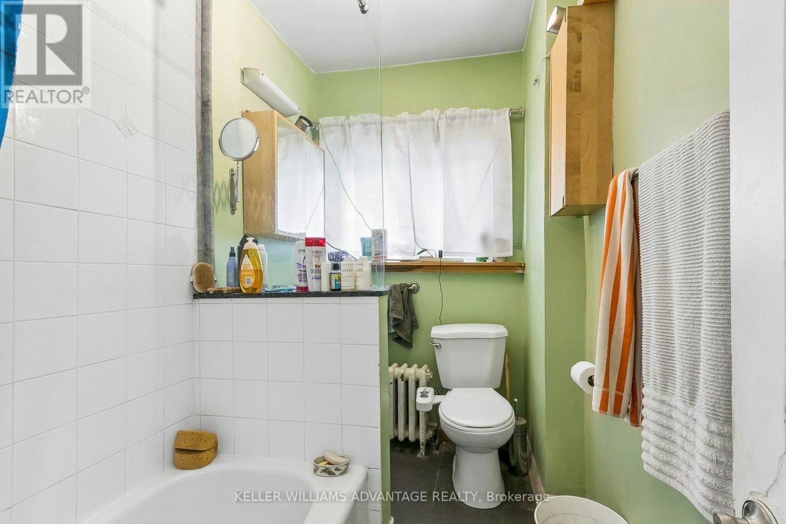 MAIN & 2ND-585 Woodbine Avenue, Toronto, ON, M4E 2H9 - 24