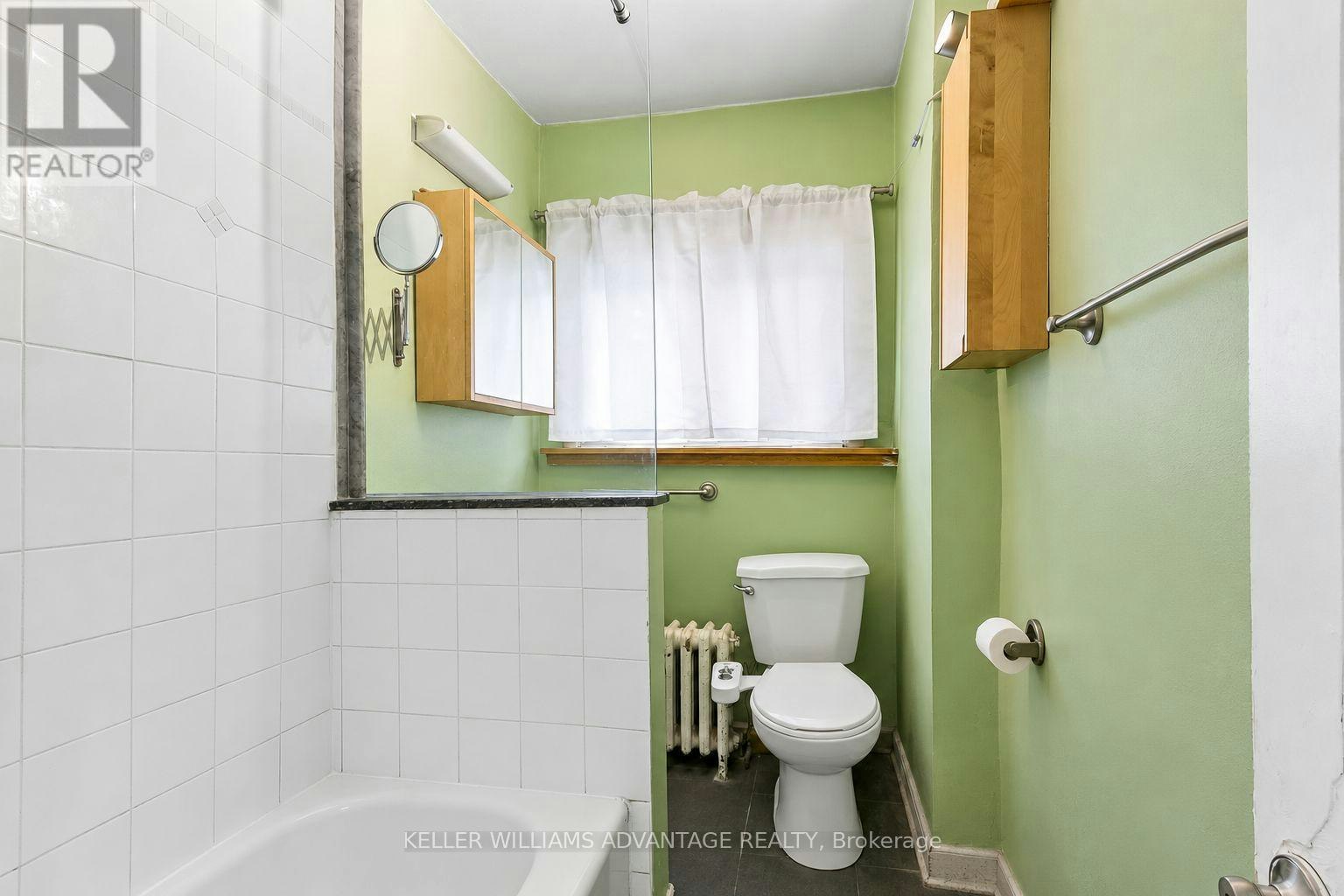 MAIN & 2ND-585 Woodbine Avenue, Toronto, ON, M4E 2H9 - 25