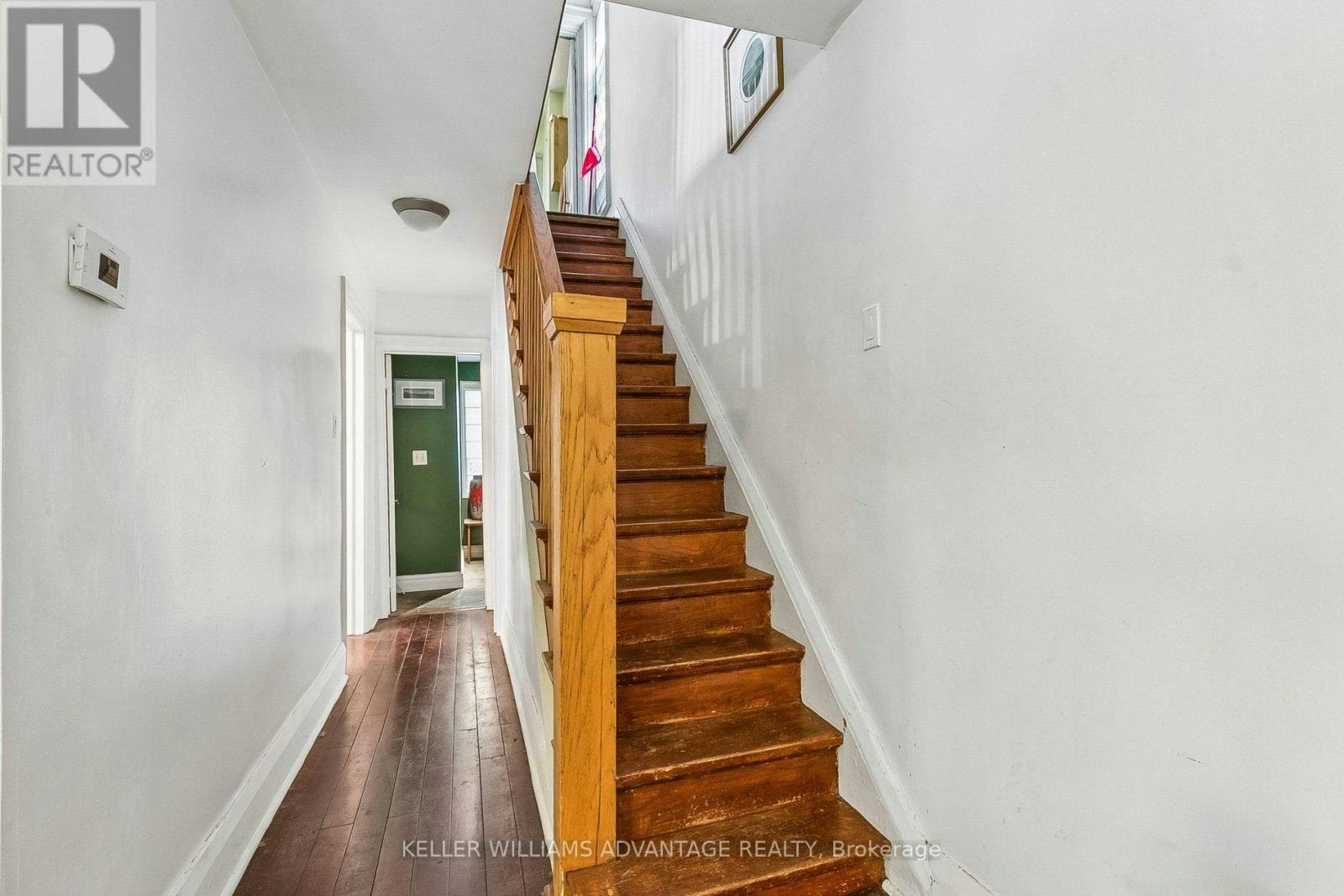 MAIN & 2ND-585 Woodbine Avenue, Toronto, ON, M4E 2H9 - 17