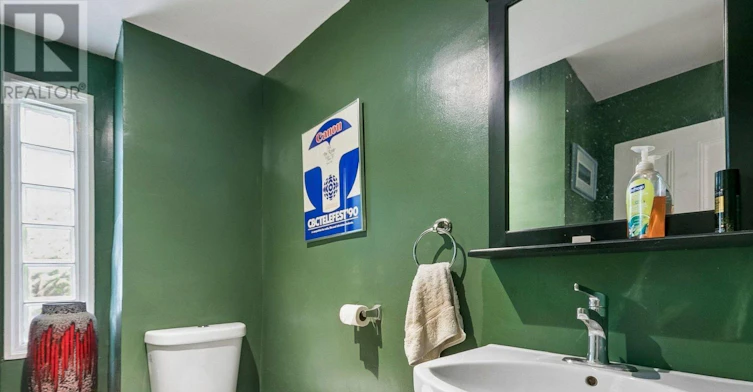 MAIN & 2ND-585 Woodbine Avenue, Toronto, ON, M4E 2H9 - 15