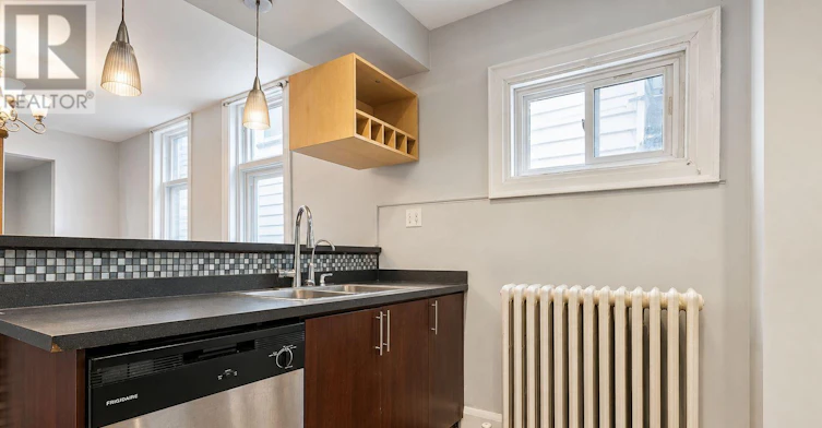 MAIN & 2ND-585 Woodbine Avenue, Toronto, ON, M4E 2H9 - 14