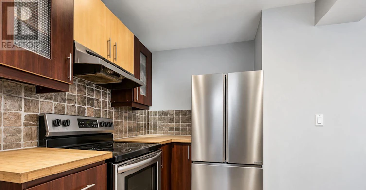 MAIN & 2ND-585 Woodbine Avenue, Toronto, ON, M4E 2H9 - 10