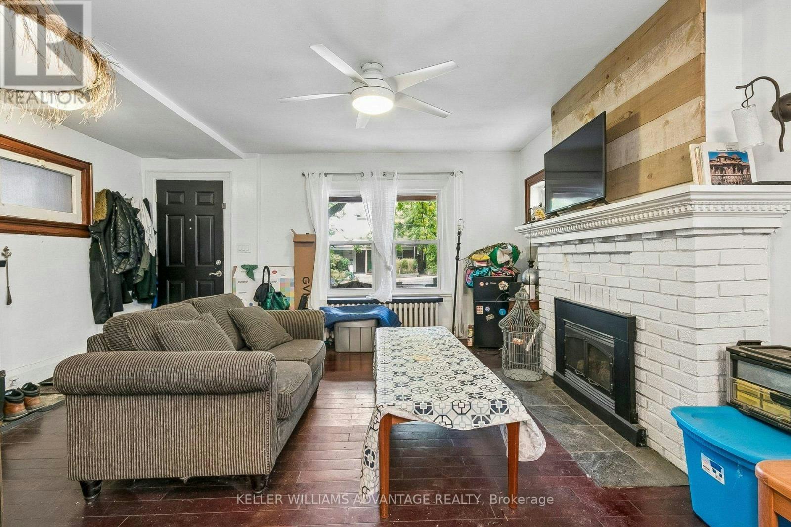 MAIN & 2ND-585 Woodbine Avenue, Toronto, ON, M4E 2H9 - 2