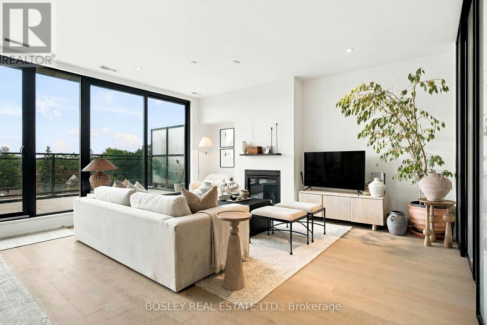 519-365 Beech Avenue, Toronto, ON, M4E 0C2 - 2
