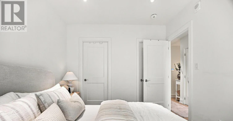 519-365 Beech Avenue, Toronto, ON, M4E 0C2 - 14