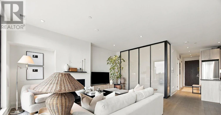 519-365 Beech Avenue, Toronto, ON, M4E 0C2 - 3
