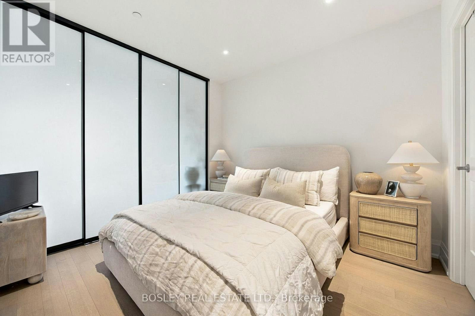 519-365 Beech Avenue, Toronto, ON, M4E 0C2 - 12