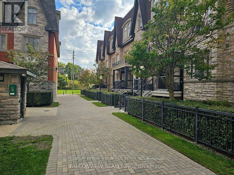 241-318 John Street, Markham, ON, L3T 0B1